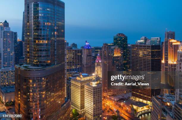 chicago - magnificent mile at dusk - magnificent mile stock pictures, royalty-free photos & images
