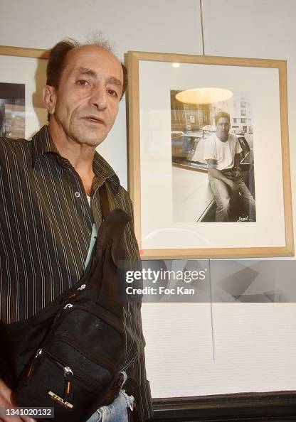 Hamid R&b Driver Parisian taxi driver Hamid poses with his portrait of actor Samy ...