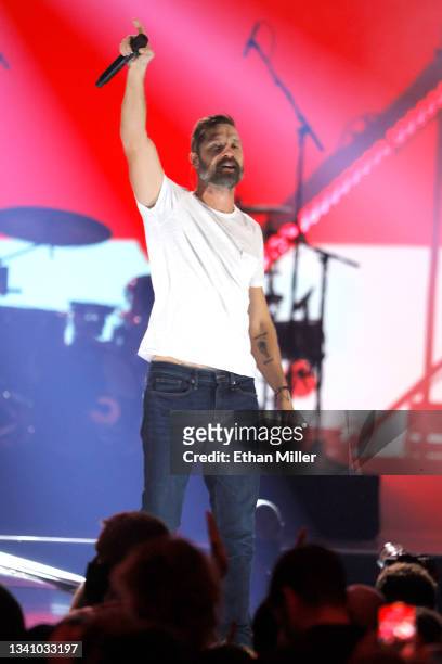 Walker Hayes performs onstage during the 2021 iHeartRadio Music Festival on September 17, 2021 at T-Mobile Arena in Las Vegas, Nevada.
