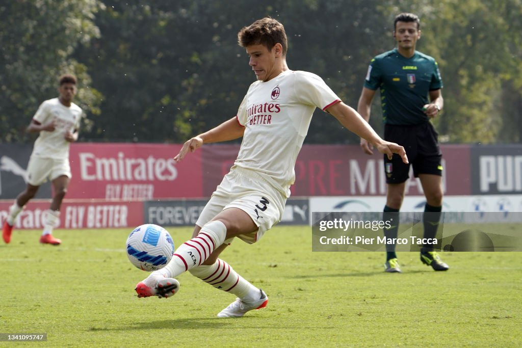 AC Milan U19 v AS Roma U19 - Primavera 1