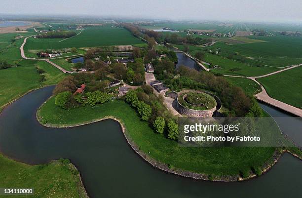 fort honswijk, nieuwe hollandse waterlinie - fortress stockfoto's en -beelden