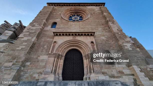 the old cathedral, seu vella, lleida or lerida, catalunya, spain - lerida stock pictures, royalty-free photos & images