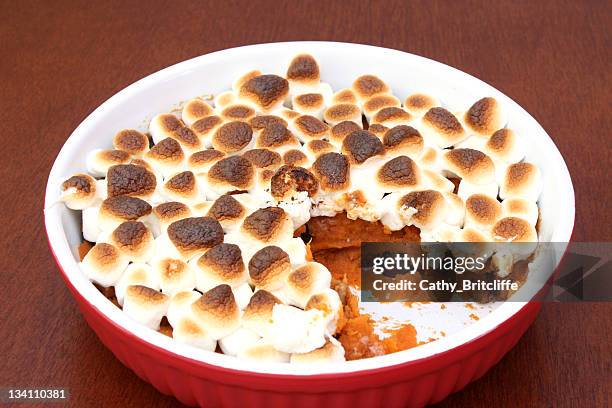 sweet potato casserole - ovenschotel stockfoto's en -beelden