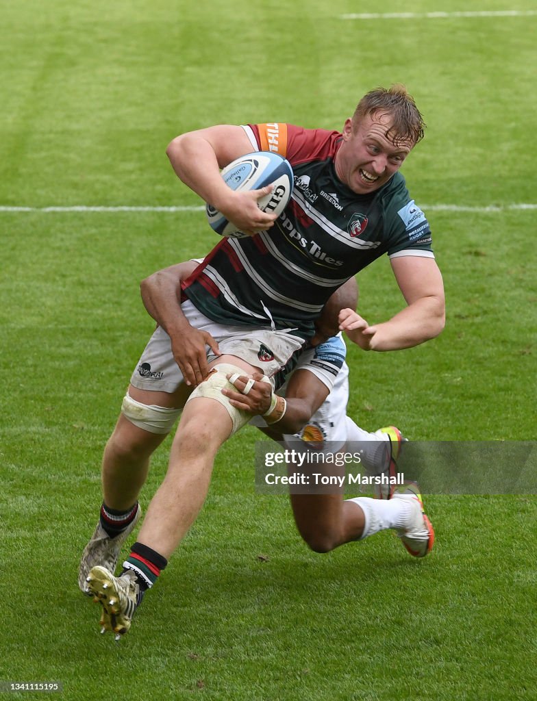 Leiscter Rugby Tommy Refell of Leicester Tigers is tackled by Tom O'Flaherty of ...