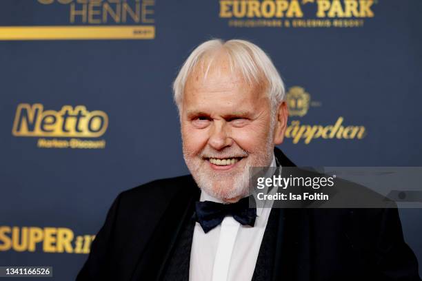Singer Gunther Emmerlich attends the Goldene Henne Award 2021 at Kongresshalle am Zoo Leipzig on September 17, 2021 in Leipzig, Germany.