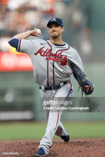 Charlie Morton of the Atlanta Braves pitches in the bottom of the first inning against the San Francisco Giants at Oracle Park on September 18, 2021...