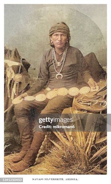 old engraved illustration of navajo silversmith, arizona - native americans 1800s 個照片及圖片檔