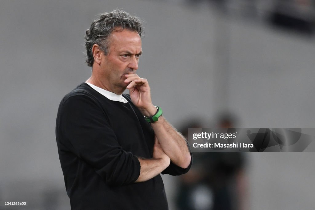 Tokyo Verdy v Albirex Niigata - J.League Meiji Yasuda J2