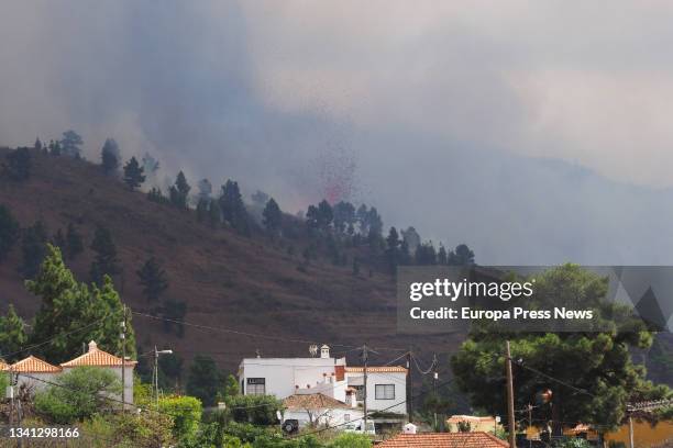 An eruptive mouth expels lava and pyroclasts in the area of Cabeza de Vaca, on 19 September, 2021 in El Paso, La Palma, Canary Islands, Spain. A...