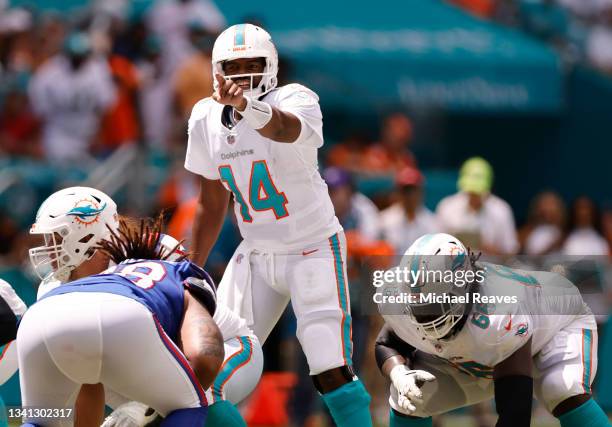 Quarterback Jacoby Brissett of the Miami Dolphins calls out an audible against the Buffalo Bills in the first quarter of the game at Hard Rock...