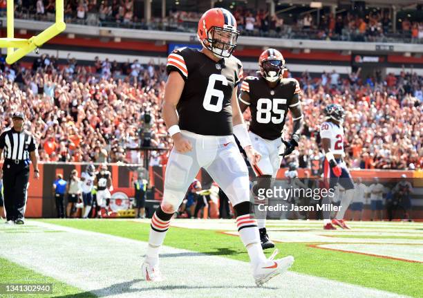 Quarterback Baker Mayfield of the Cleveland Browns runs for a touchdown during the first half in the game against the Houston Texans at FirstEnergy...