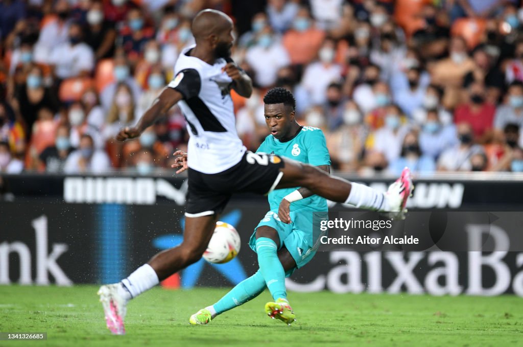 Valencia CF v Real Madrid CF - La Liga Santander
