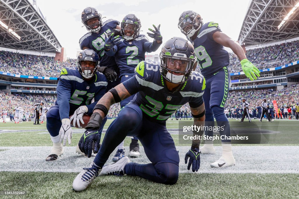 Tennessee Titans v Seattle Seahawks
