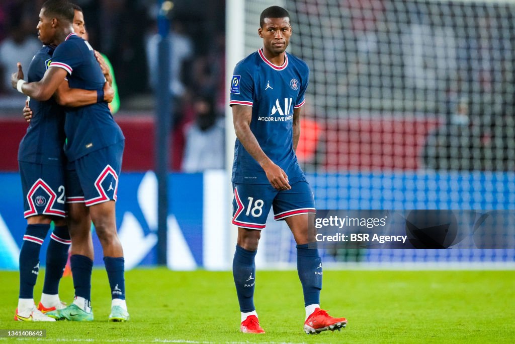 Paris Saint Germain v Olympique Lyonnais - Ligue 1 Uber Eats