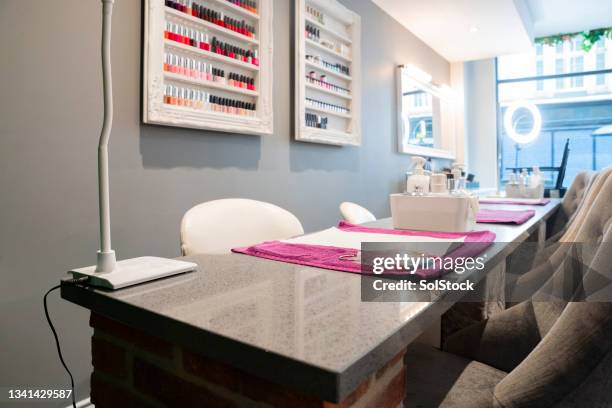 nail salon - nail salon stock pictures, royalty-free photos & images