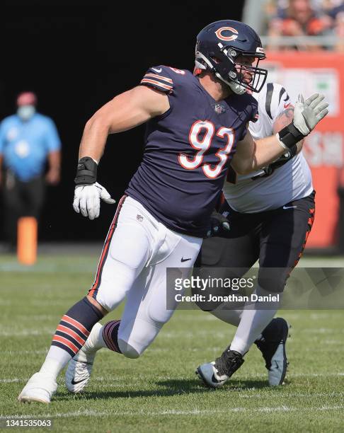 Margus Hunt of the Chicago Bears rushes against Jonah Williams of the Cincinnati Bengals at Soldier Field on September 19, 2021 in Chicago, Illinois....