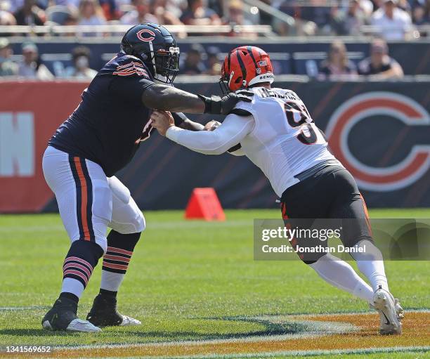 Jason Peters of the Chicago Bears blocks Trey Hendrickson of the Cincinnati Bengals at Soldier Field on September 19, 2021 in Chicago, Illinois. The...