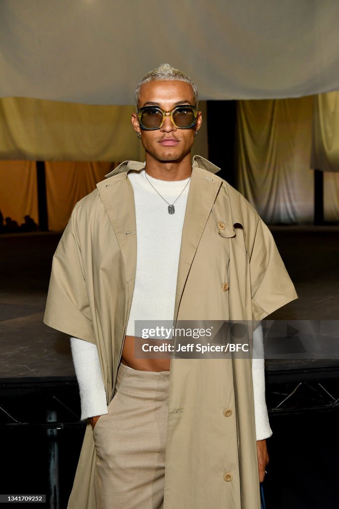 COS - Front Row - LFW September 2021