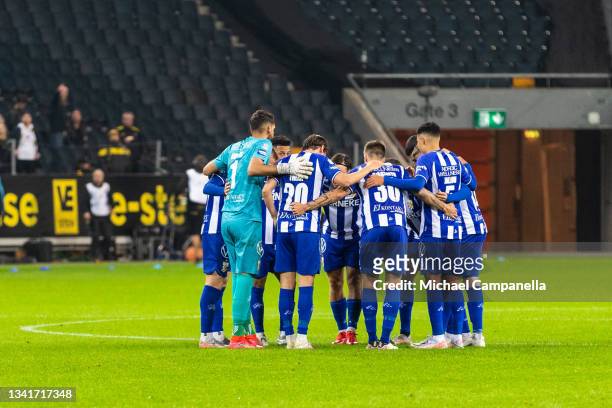 Players of IFK Goteborg huddle together at the start of the second half during the Allsvenskan match between AIK and IFK Goteborg at Friends Arena on...