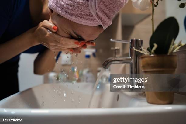 feeling so fresh and clean - nighttime routine stock pictures, royalty-free photos & images