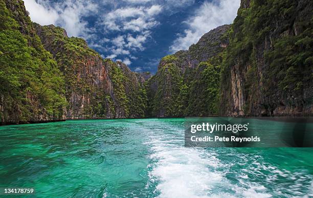 inside ko phi phi ley, thailand. - phi phi le fotografías e imágenes de stock