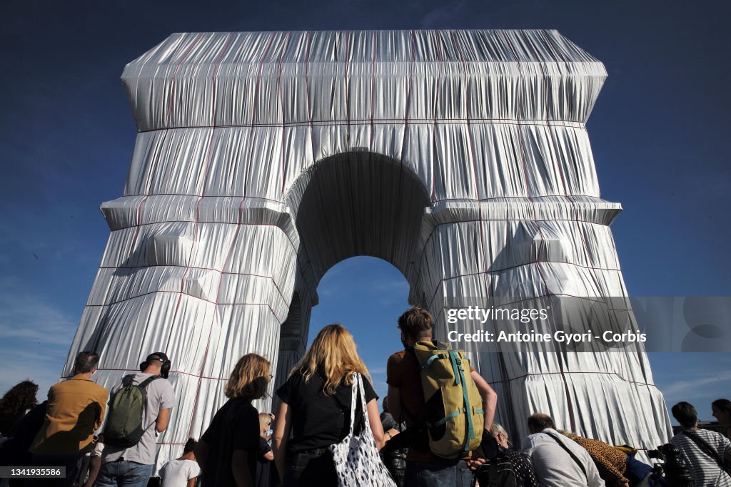 Arc De Triomphe Wrapped In Fabric, Realizing Christo And Jean-Claude's Plan