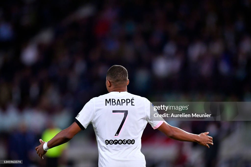 FC Metz v Paris Saint Germain - Ligue 1 Uber Eats