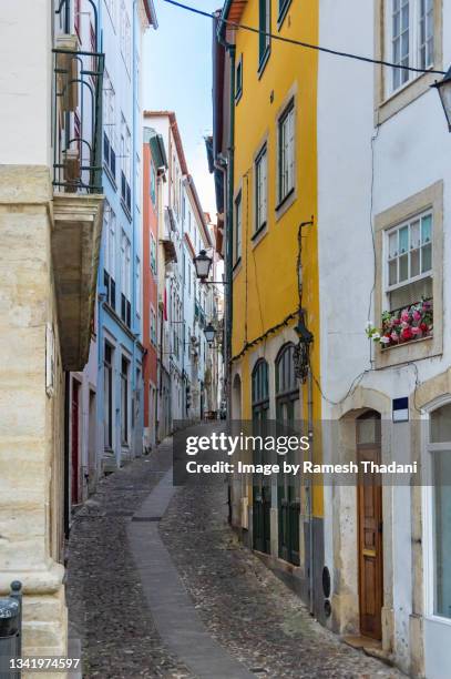 rua de fernandes thomas - distrito de coimbra imagens e fotografias de stock