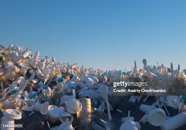 plastic ocean - plastic cutlery stock pictures, royalty-free photos & images