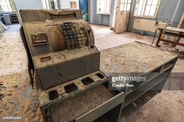 Destory Store Demolished Store Photos and Premium High Res Pictures - Getty Images
