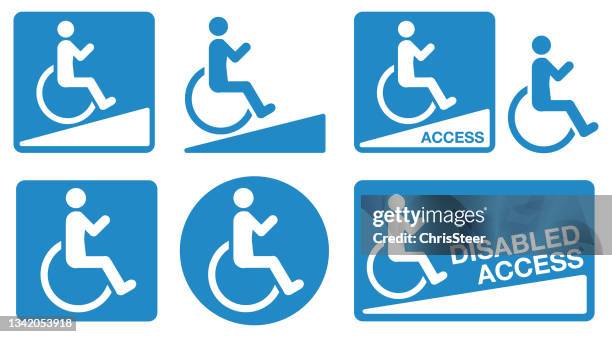 für rollstühle - disabled accessible boarding sign stock-grafiken, -clipart, -cartoons und -symbole