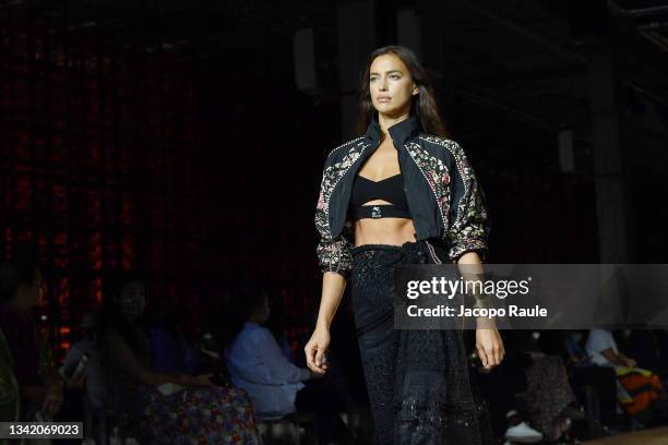 Irina Shayk walks the runway at the Etro fashion show during the Milan Fashion Week - Spring / Summer 2022 on September 23, 2021 in Milan, Italy.