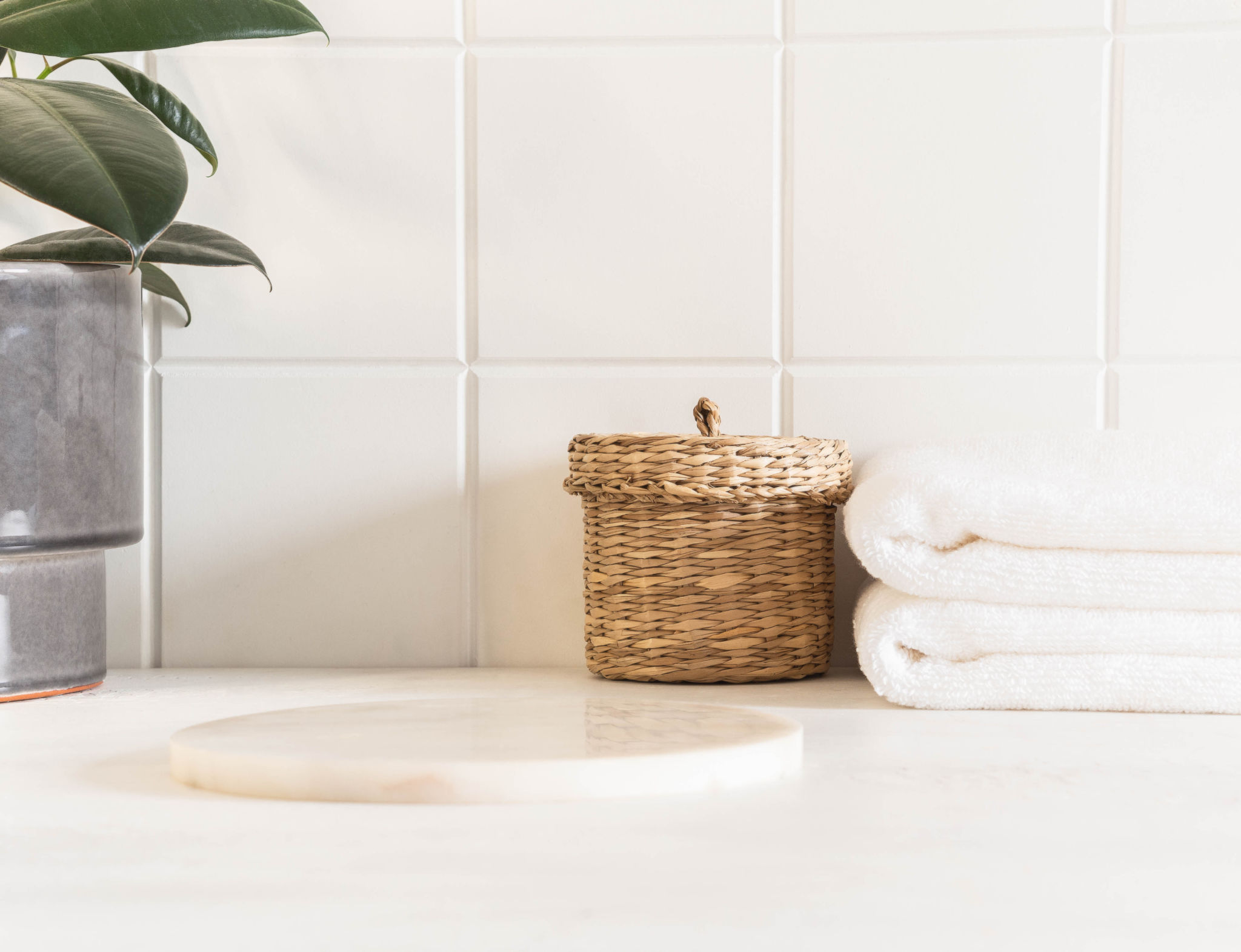 natural bathroom materials