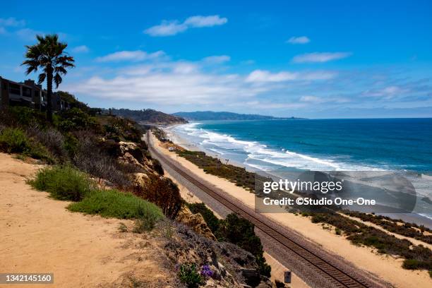 coastline view - del mar california stockfoto's en -beelden