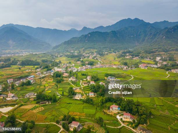 中国の農村部、湖北省エンシ市の空中写真 - 湖北省 ストックフォトと画像