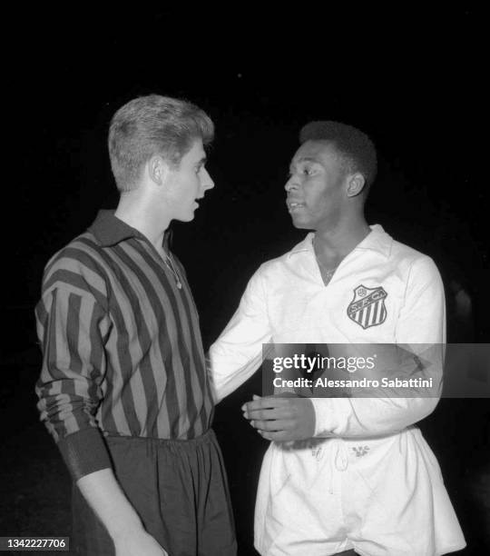 Gianni Rivera of AC Milan and Pele of Santos during the Coppa Interconinetale match between AC Milan and Santos at Stadio San Siro on August 16, 1963...