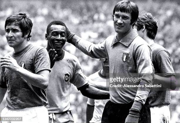 Pele of Brazil with Giancarlo De Sisti and Enrico Albertosi of Italy during the Final Mexico World Cup 1970 match between Italy and Brazil in Citta...