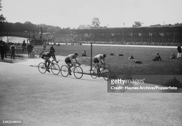 Unspecified riders competing in the Men's 1000m Sprint event at the 1924 Summer Olympics, held at the Velodrome de Vincennes in Paris, France on 27th...