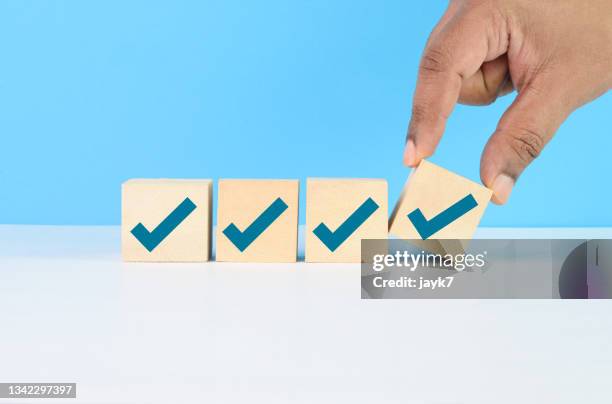 selection - examining imagens e fotografias de stock