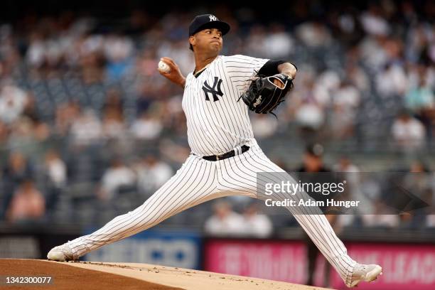 Luis Gil of the New York Yankees pitches against the Boston Red Sox in the first inning during game two of a doubleheader at Yankee Stadium on August...