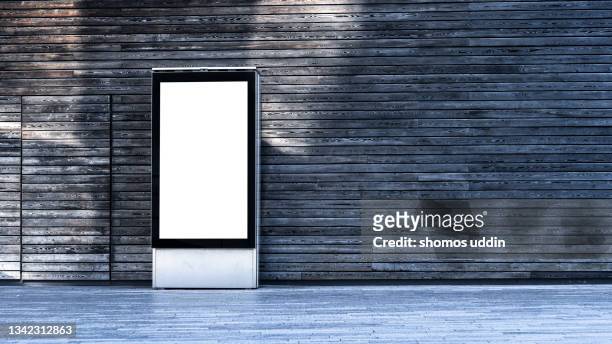 blank digital advertising display against wall - caixa de luz - fotografias e filmes do acervo