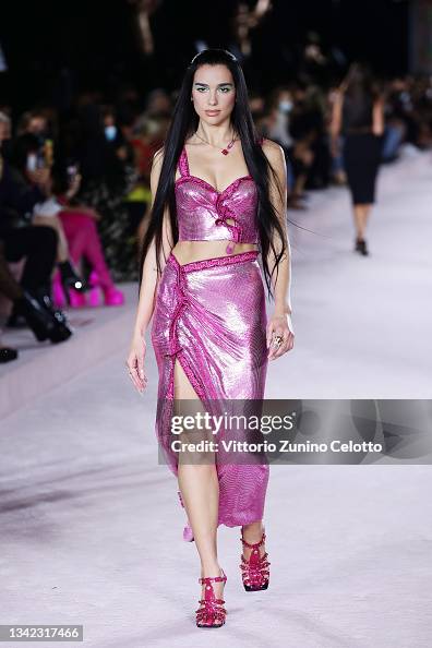 Versace - Runway - Milan Fashion Week - Spring / Summer 2022 Versace - Runway - Milan Fashion Week - Spring / Summer 2022