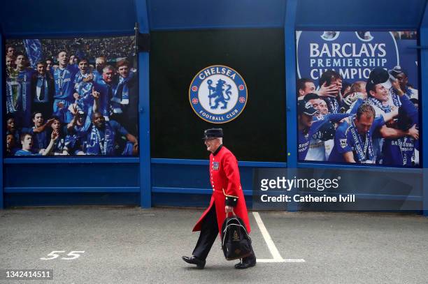 Chelsea Pensioners is seen outside the stadium prior to the Premier League match between Chelsea and Manchester City at Stamford Bridge on September...