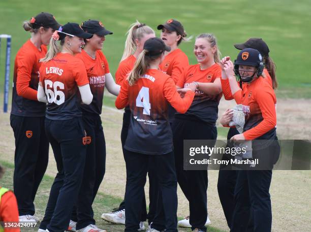 Tara Norris of Southern Vipers celebrates dismissing Bess Heath of Northern Diamonds during the Rachael Heyhoe-Flint Trophy Final between Southern...