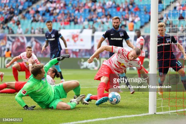 Lukas Klostermann of RB Leipzig scores their team's third goal during the Bundesliga match between RB Leipzig and Hertha BSC at Red Bull Arena on...