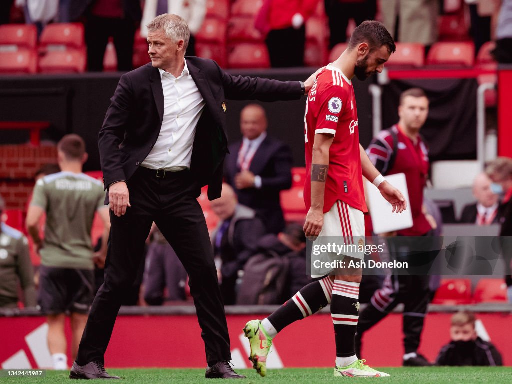 Manchester United v Aston Villa - Premier League
