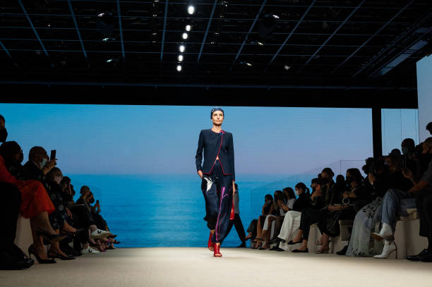 ITA: Giorgio Armani - Runway - Milan Fashion Week - Spring / Summer 2022