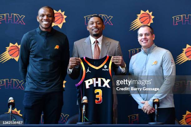 General Manager Jimmy Jones, Head Coach Frank Vogel and Bradley Beal of the Phoenix Suns pose for a photo on June 29 at the Footprint Center in...
