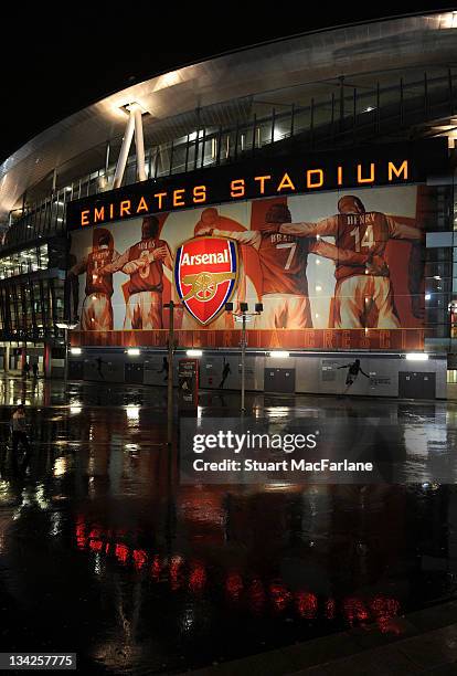 General view of Emirates stadium before the Carling Cup Quarter Final match between Arsenal and Manchester City on November 29, 2011 in London,...