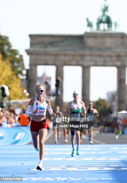 Shalane Flanagan of The United States of America finishes seventeenth in the Women's Elite race during the 47th Berlin Marathon 2021 on September 26,...